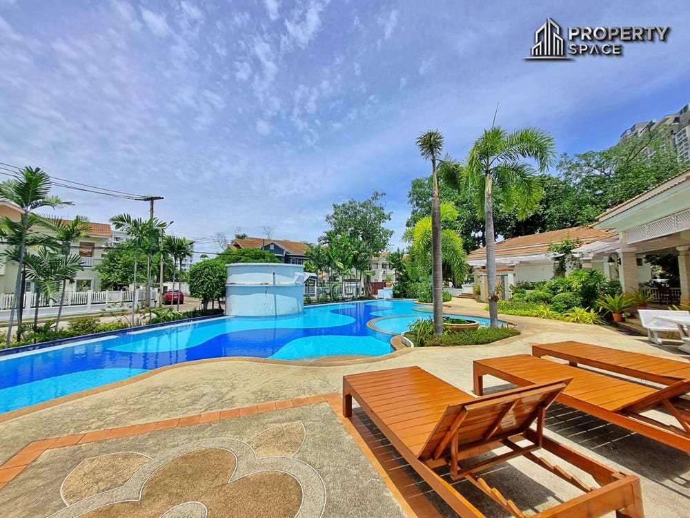 Baan Fah Rim Haad Jomtien Image 3