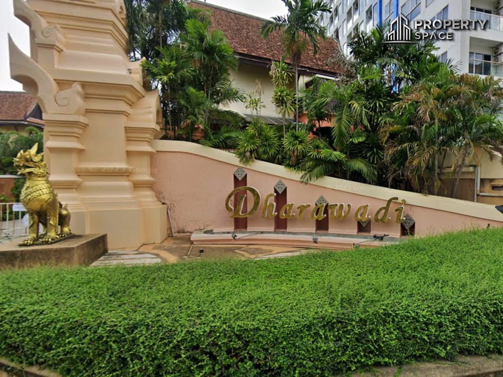 Dharavadi Village Pattaya Image 1