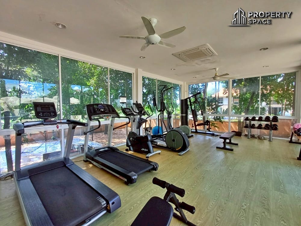 Grand Regent Residence Image 9