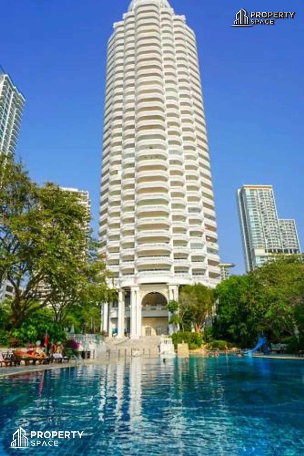 Park Beach Condominium Image 1