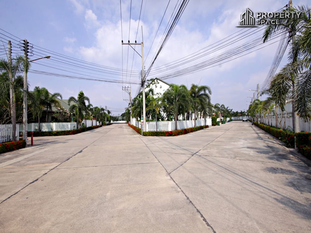 Green Field Villa 3 Pattaya Image 3