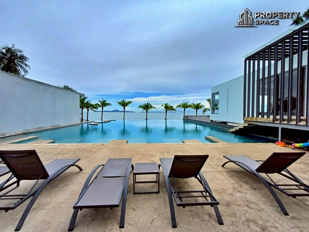 Ananya Beachfront Wongamat Image 7