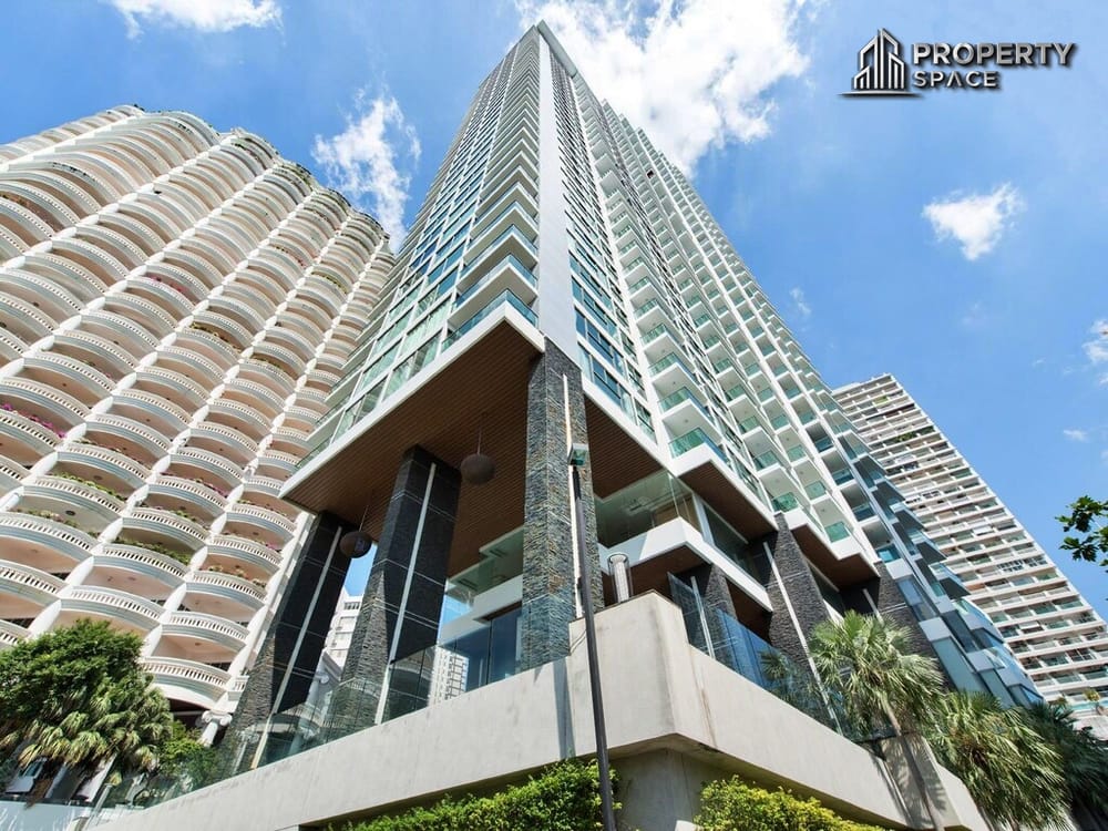 Wongamat Tower Condo Pattaya Image 1