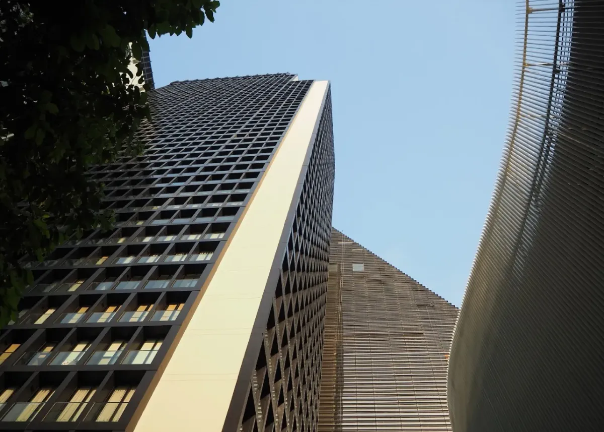 Noble Ploenchit 1