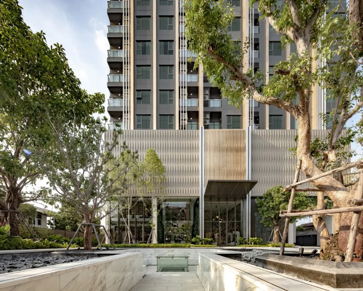 Life Sukhumvit 62 1
