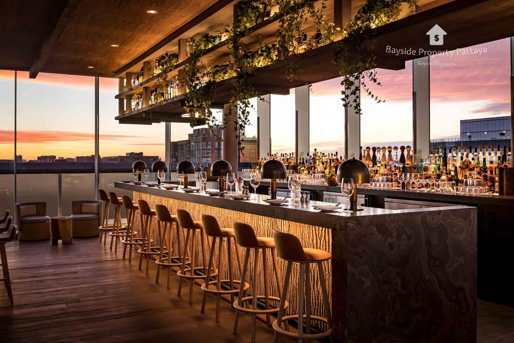 The Riviera California 32