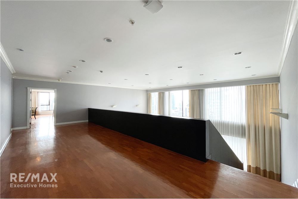 Luxurious 4BR Duplex Penthouse for Rent | 220K | 470sqm | 29th Floor | Sathorn Soi 3 12