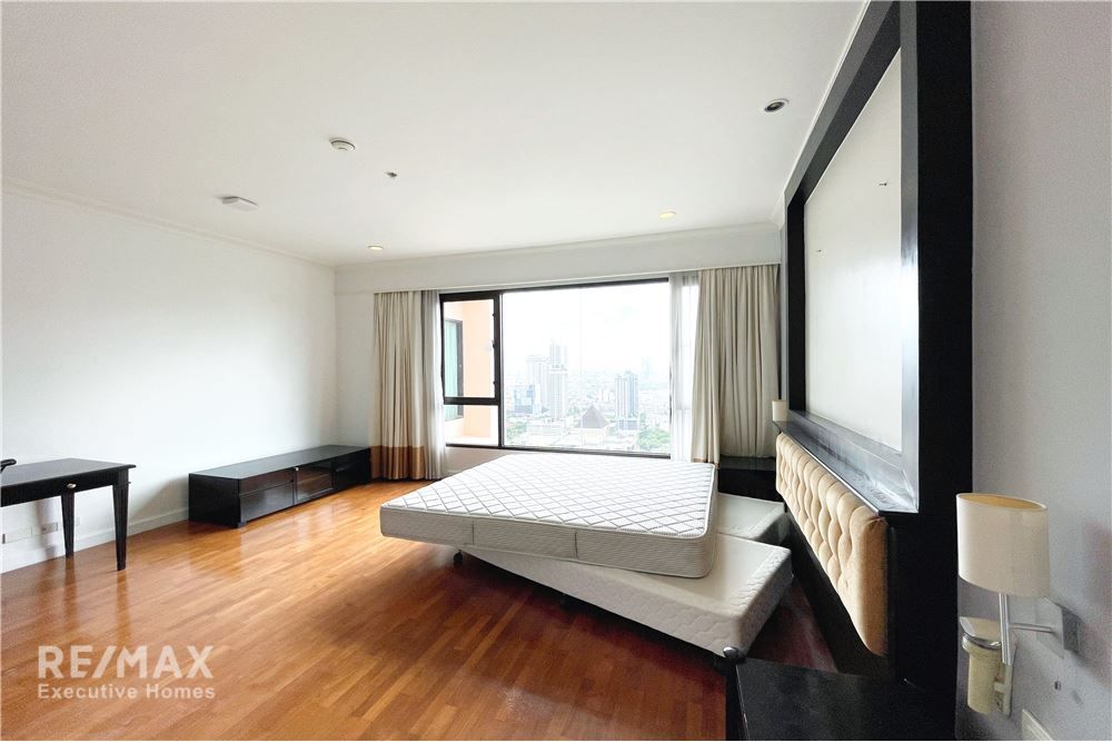 Luxurious 4BR Duplex Penthouse for Rent | 220K | 470sqm | 29th Floor | Sathorn Soi 3 14