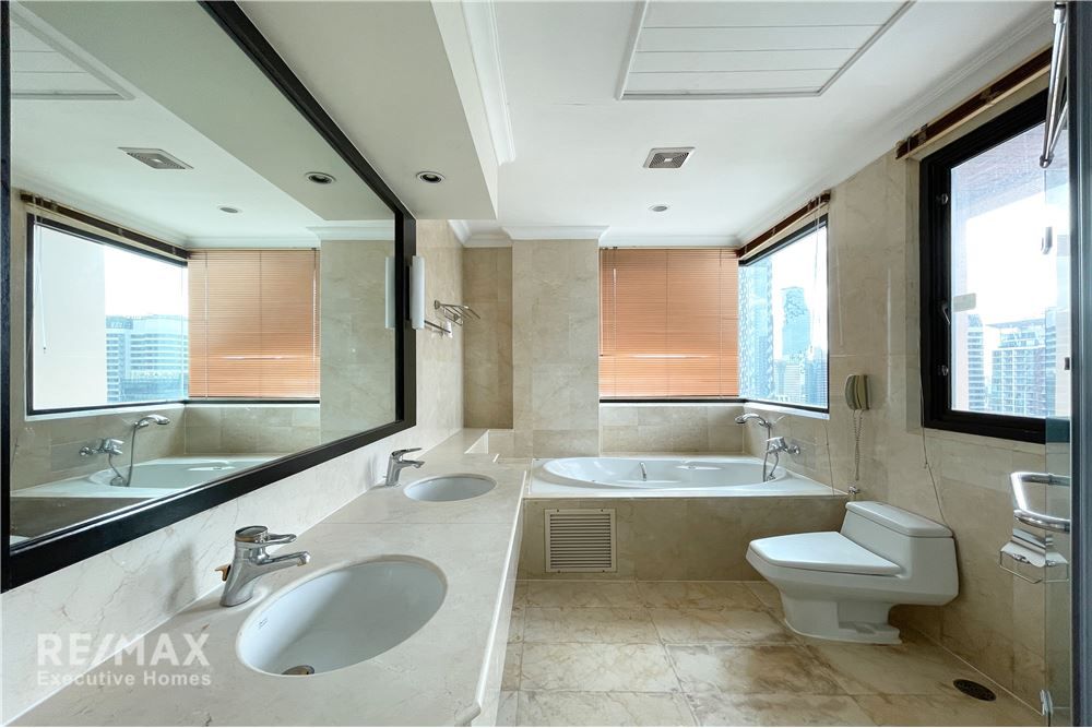 Luxurious 4BR Duplex Penthouse for Rent | 220K | 470sqm | 29th Floor | Sathorn Soi 3 16
