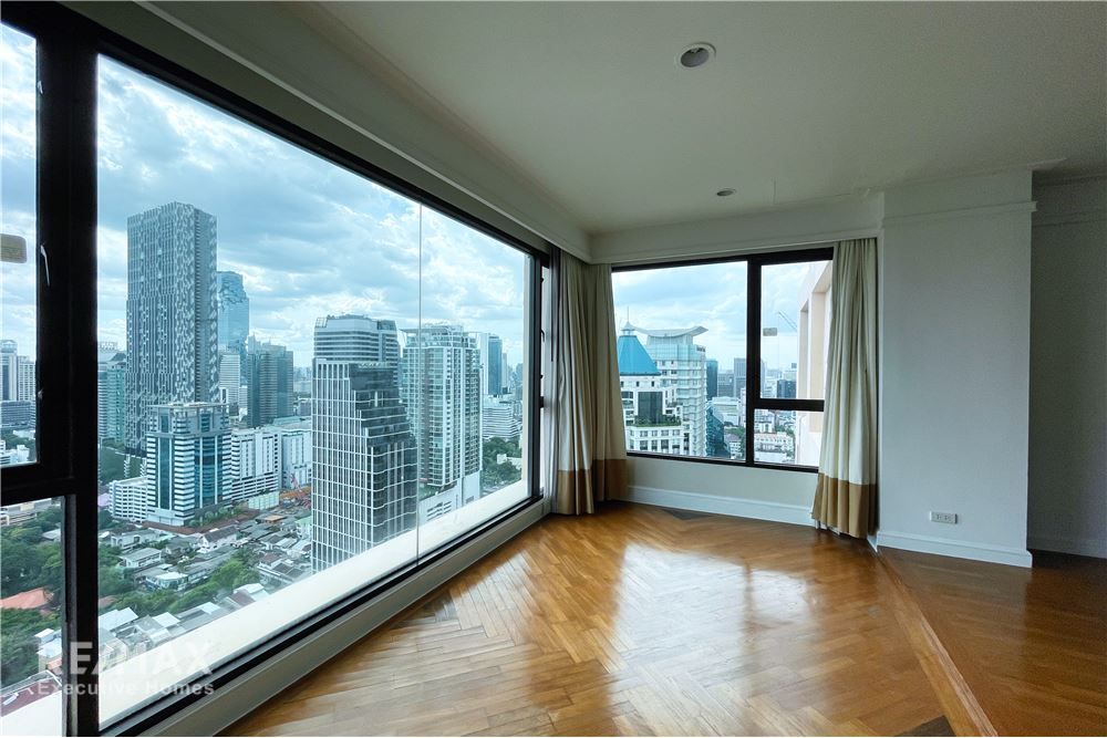 Luxurious 4BR Duplex Penthouse for Rent | 220K | 470sqm | 29th Floor | Sathorn Soi 3 26