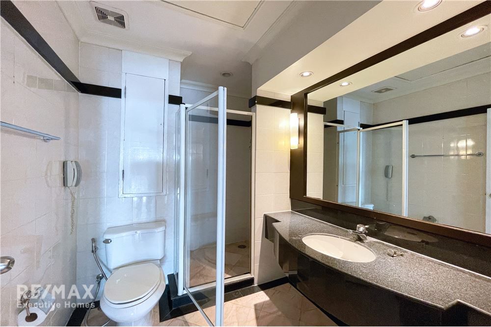 Luxurious 4BR Duplex Penthouse for Rent | 220K | 470sqm | 29th Floor | Sathorn Soi 3 9