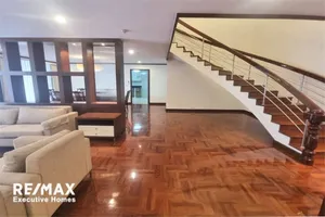 for-rent-duplex-3-bedrooms-300-sqm-high-ceiling-pet-friendly-sukhumvit-24-bts-phrom-phong-920071001-10197