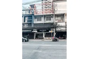 for-sale-shophouse-at-right-on-sukhumvit-63-road-920071001-10318