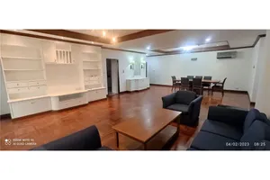 pet-friendly-renovated-3-bedroom-sukhumvit-23-bts-asoke-920071001-10858