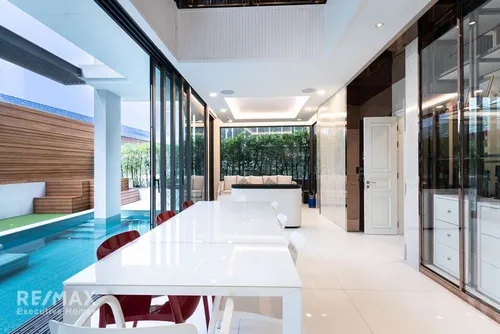luxury-detached-townhouse-with-pool-in-central-bangkok-920071001-10961