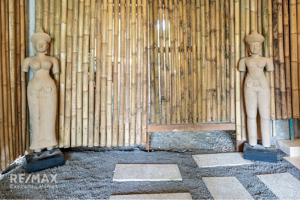 苏梅岛波普海景别墅420平米5室5卫出售 86