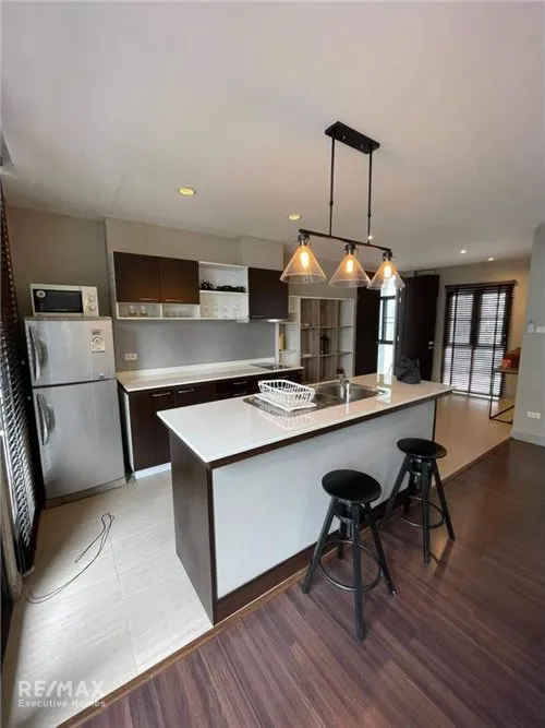 pet-friendly-2-bedroom-condo-for-rent-in-sukhumvit-31-920071001-12398