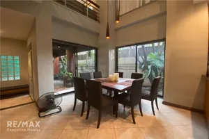 for-sale-4-story-corner-unit-townhouse-with-stunning-views-and-private-compound-at-sukhumvit-49-920071001-12532