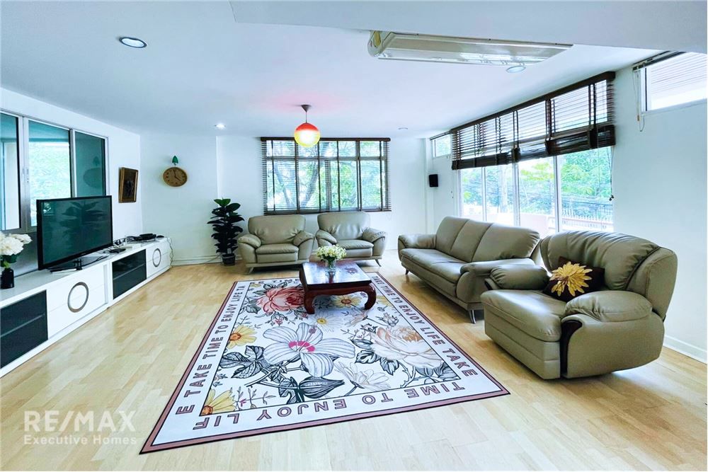 4 Bedroom Townhouse For Rent In Sukhumvit Soi 171 For ฿110,000/month
