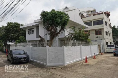 spacious-detached-family-home-in-sathorn-move-in-ready-920071001-13109