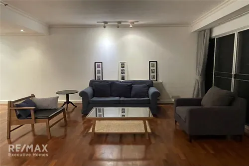 luxurious-condo-in-sathon-bangkok-modern-living-with-amenities-920071001-13242
