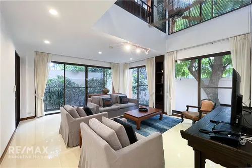 for-rent-modern-3-story-villa-in-sukhumvit-41-920071001-14521