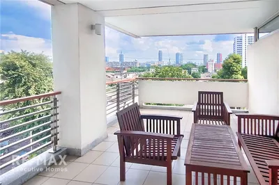 spacious-3-bedroom-condo-for-rent-with-expansive-balcony-in-ruamrudee-920071001-14586