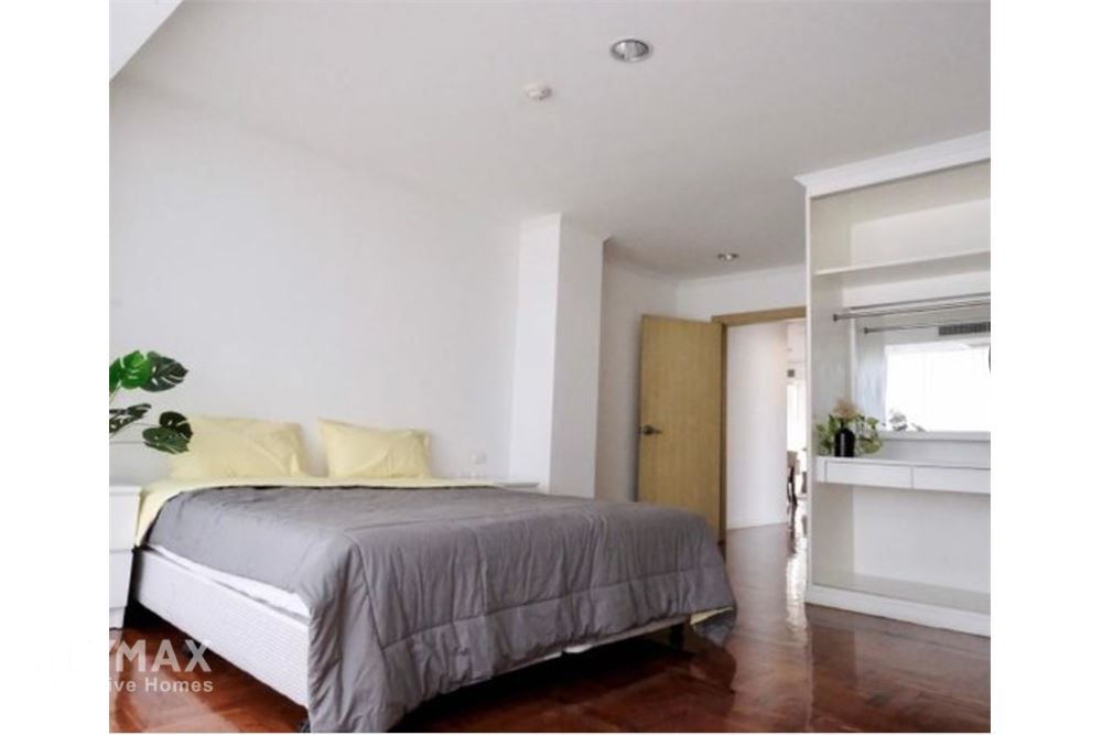 Pet-Friendly 3-Beds Apartment in Sathorn | Walk to BTS Saint Louis 6