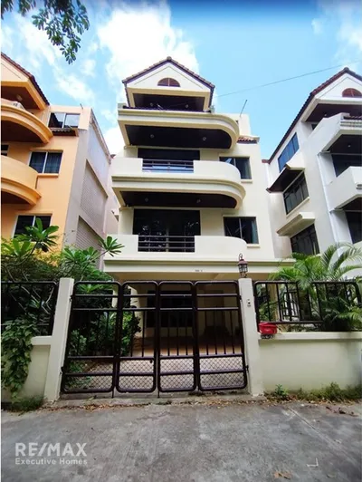 charming-4-bedroom-townhouse-with-lush-garden-for-rent-in-sukhumvit-31-920071001-14675