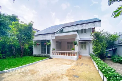 charming-pet-friendly-detached-house-with-private-garden-in-ruamrudee-920071001-14679