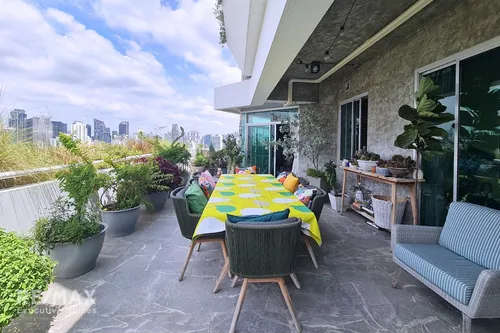 for-sale-loft-style-3-bedroom-condo-with-private-balcony-920071001-14685