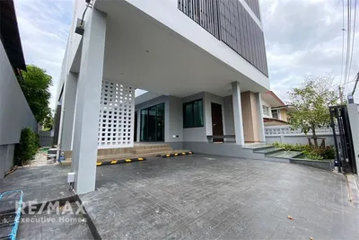 for-rent-modern-detached-house-with-private-pool-in-sukhumvit-71-920071001-14711