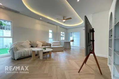 stunning-renovated-townhome-for-rent-just-1-min-walk-to-bts-ratchayothin-920071001-14774