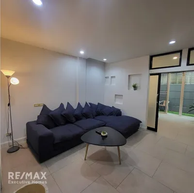pet-friendly-townhouse-with-rooftop-for-rent-in-sukhumvit-65-920071001-14783