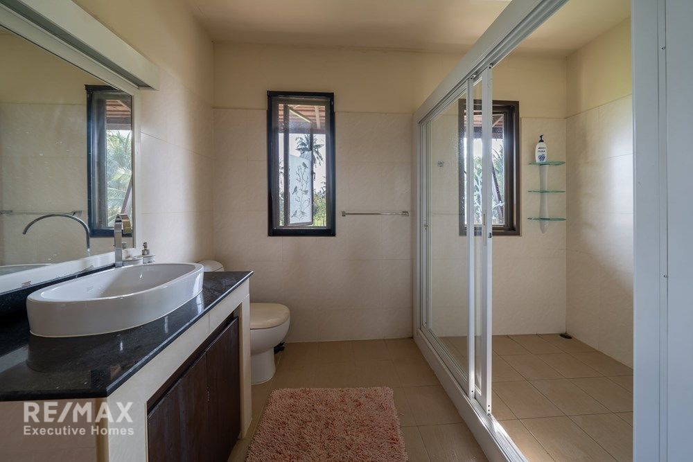 Multilevel Detached Home for Rent in Cha-Am | 8,000sqm Land Near Golf and Beach | 35K 25