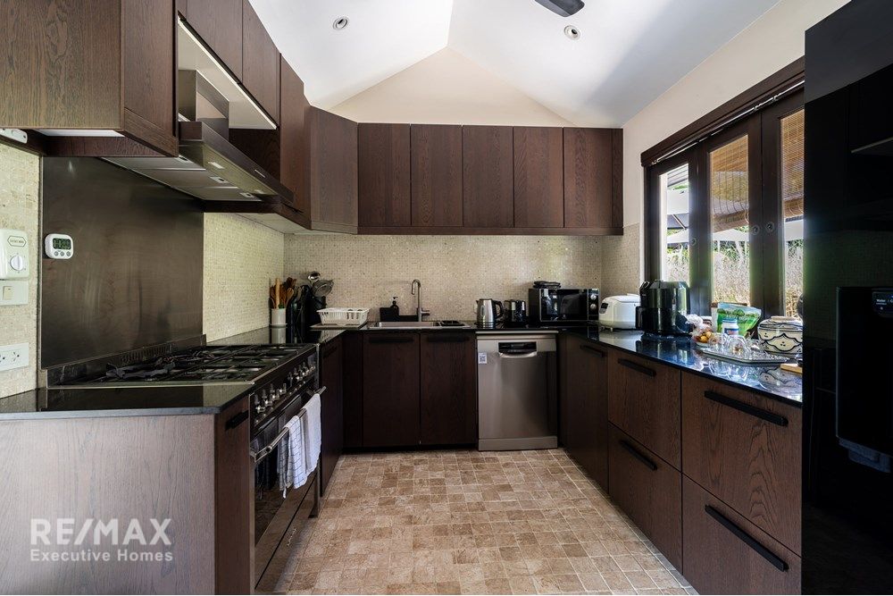 5-Bedroom Villa for Sale at Palm Hills Golf Course, Hua Hin 25