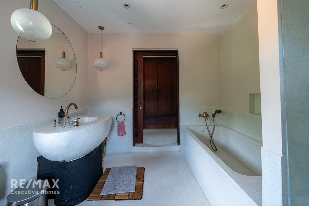 5-Bedroom Villa for Sale at Palm Hills Golf Course, Hua Hin 45