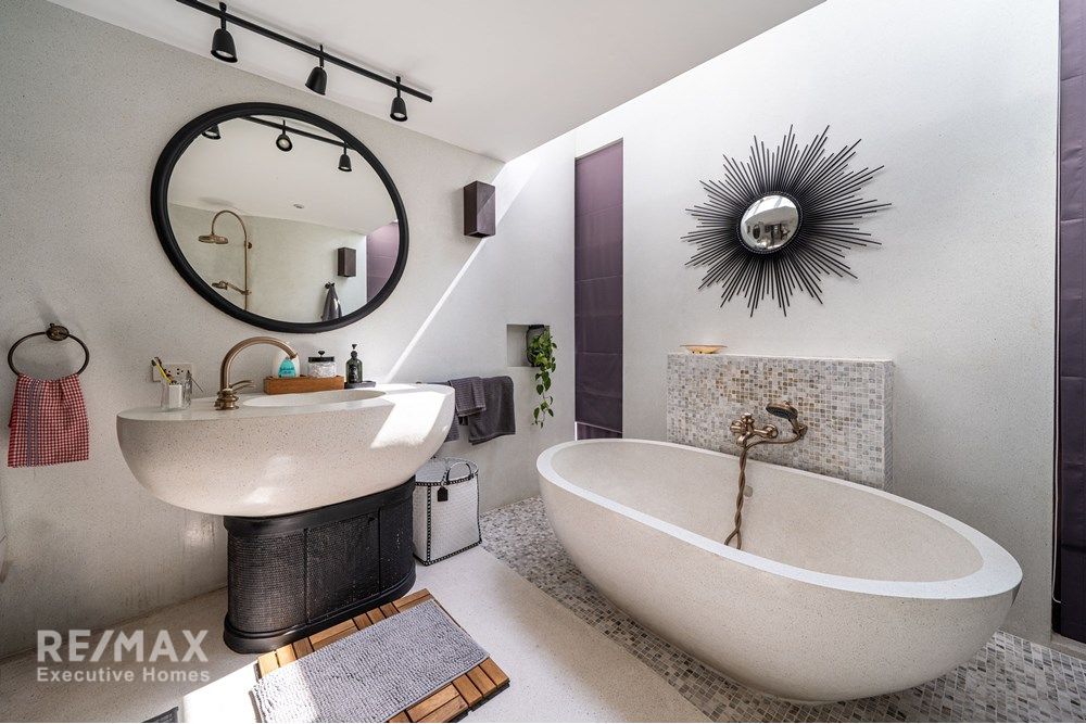 5-Bedroom Villa for Sale at Palm Hills Golf Course, Hua Hin 50