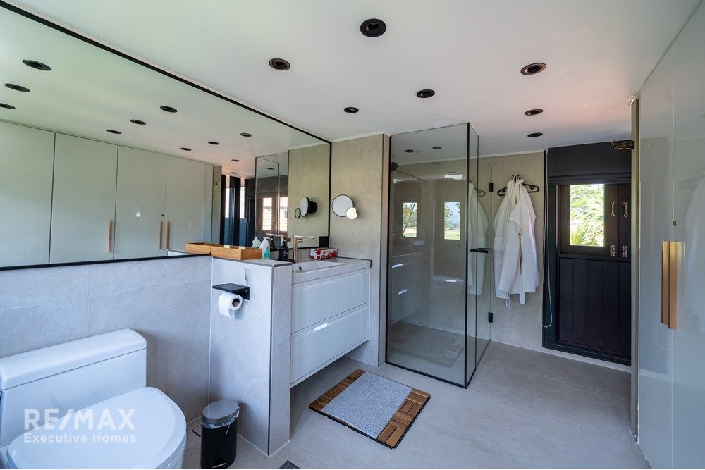 5-Bedroom Villa for Sale at Palm Hills Golf Course, Hua Hin 55