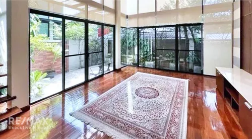spacious-3br-townhouse-with-maids-room-or-300sqm-or-350m-to-bts-phrom-phong-920071001-15179