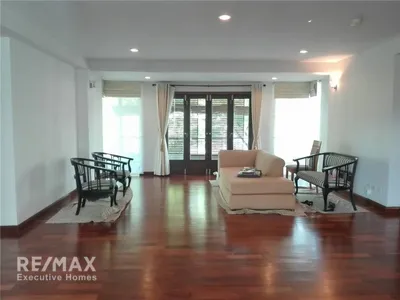 spacious-3br-condo-in-sukhumvit-24-just-steps-from-emporium-250sqm-of-comfort-920071001-15199
