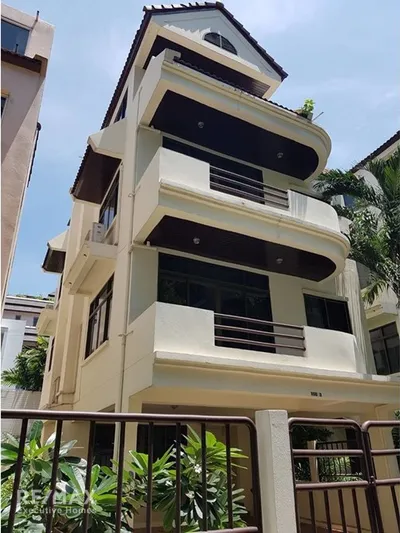 stunning-4-storey-townhome-on-sukhumvit-31-or-spacious-282-sqm-4br-or-prime-location-near-bts-phrom-phong-920071001-15203