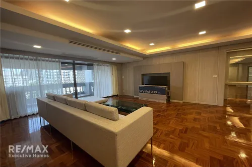 pet-friendly-3-bedroom-condo-for-rent-in-sukhumvit-31-920071001-15217