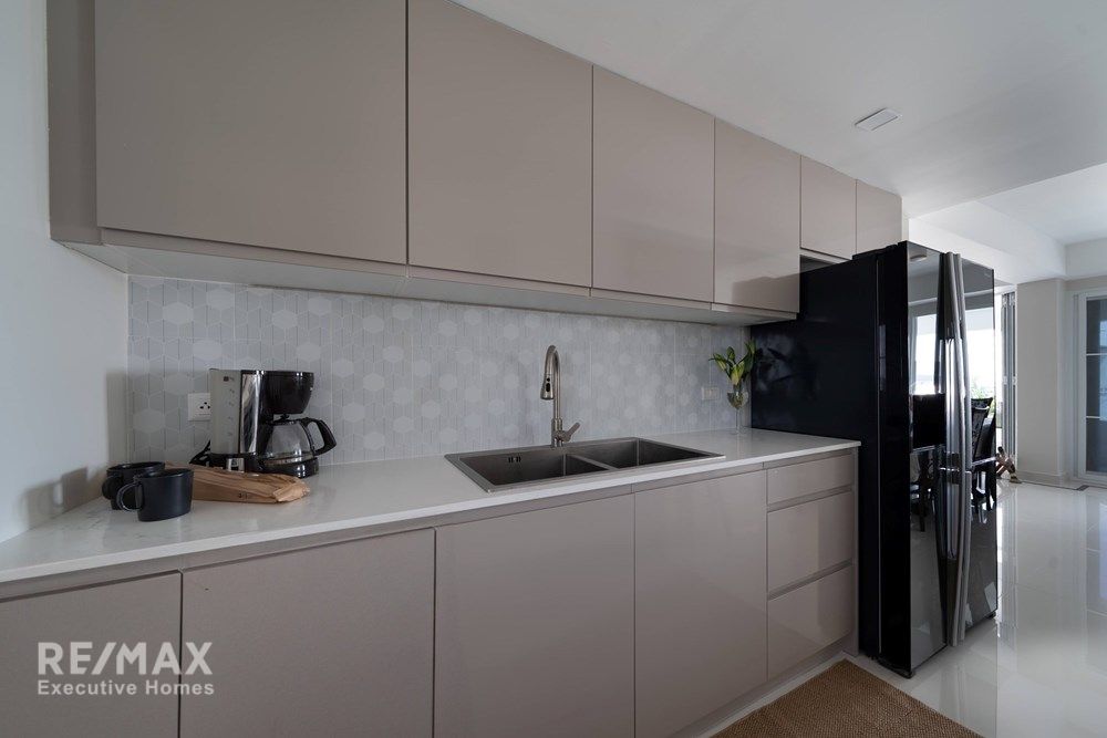 Luxurious Duplex Penthouse with 360° Sea Views 45