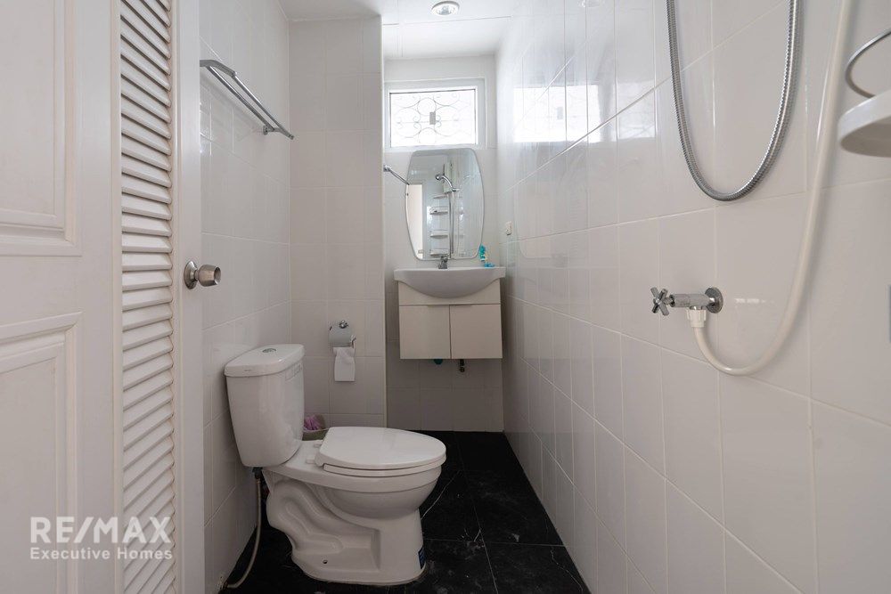 Luxurious Duplex Penthouse with 360° Sea Views 54