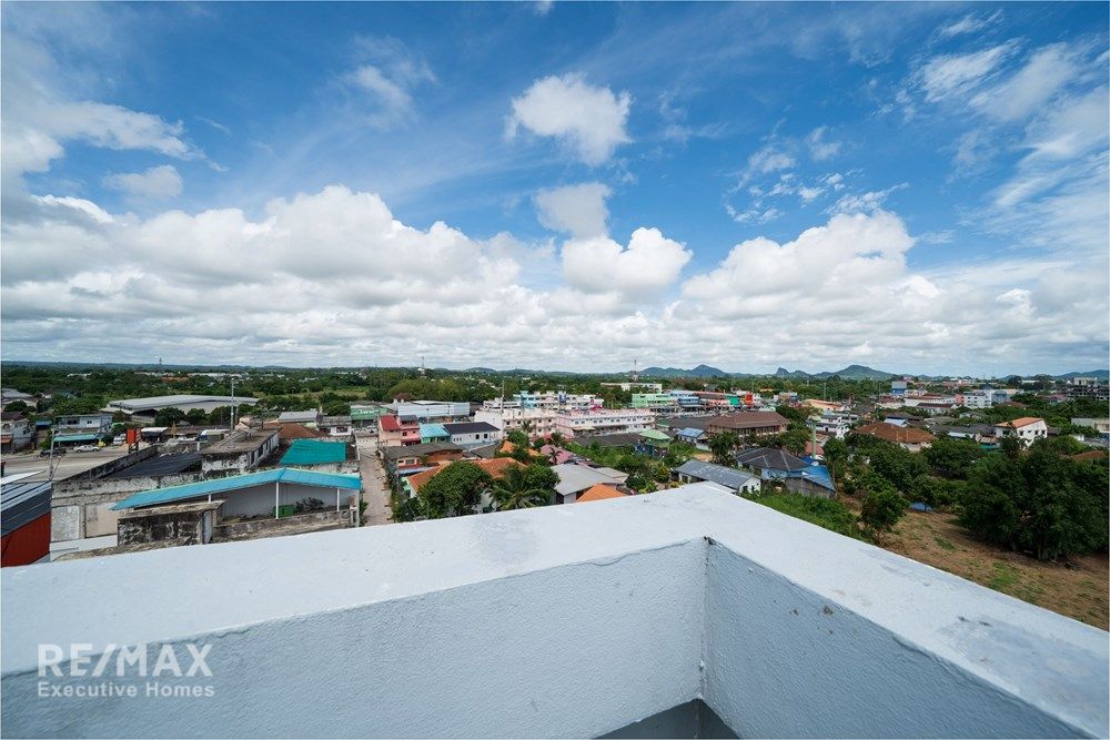 Luxurious Duplex Penthouse with 360° Sea Views 85