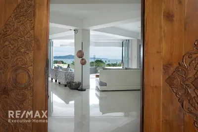 luxurious-duplex-penthouse-with-panoramic-sea-views-920071001-15237