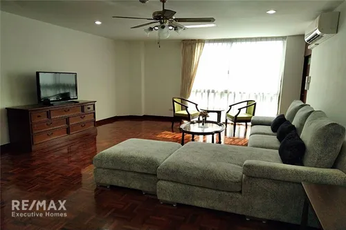 pet-friendly-2-bedroom-low-rise-condo-for-rent-near-bts-promphong-920071001-15239