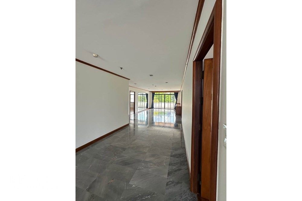 Spacious 4BR Duplex Condo for Rent - 830sqm with Private Garden & No Dog Weight Limit 14