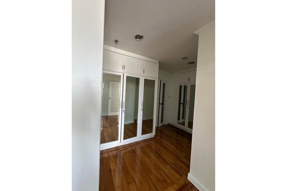 Spacious 4BR Duplex Condo for Rent - 830sqm with Private Garden & No Dog Weight Limit 8